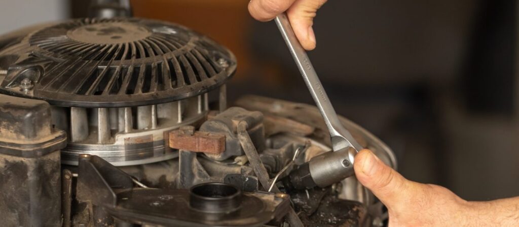 Mower-Engine-scaled-rab31gql087hdqrcuexl06p0i7hu3qm1mdx47ba3rc